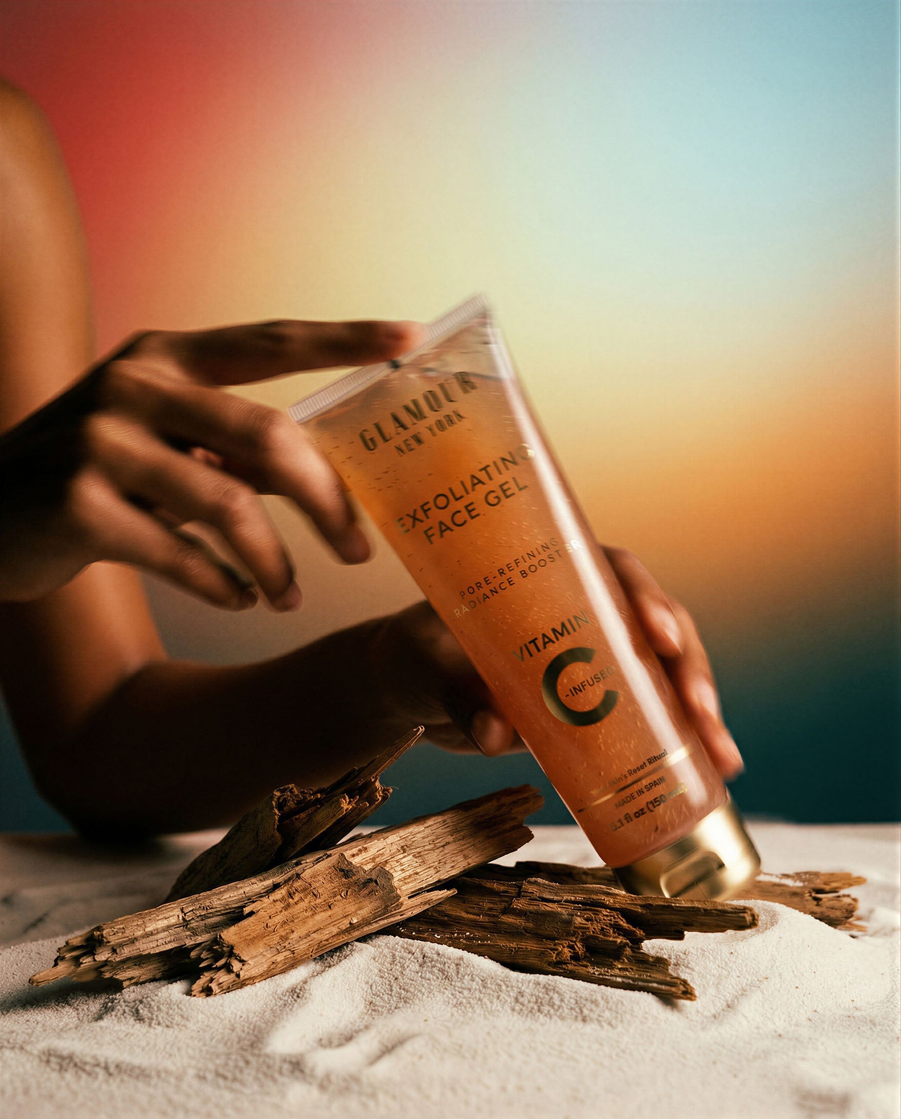 Exfoliating-Face-Gel-Prod-img_LIFESTYLE.jpg